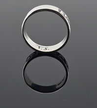 Load image into Gallery viewer, Iconic Albums Ring