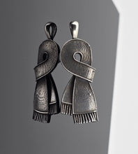 Load image into Gallery viewer, Music-Inspired Scarf Pendant