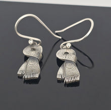 Load image into Gallery viewer, Scarf Earrings