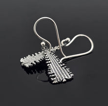 Load image into Gallery viewer, Cristmas tree Earrings