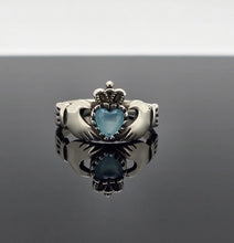 Load image into Gallery viewer, Claddagh Ring