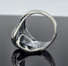 Load image into Gallery viewer, Glow Ring