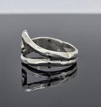 Load image into Gallery viewer, Angle Ring