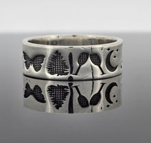 Load image into Gallery viewer, Albums Ring