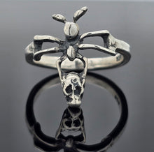 Load image into Gallery viewer, Spider punk Ring
