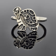 Load image into Gallery viewer, Tortoise Ring
