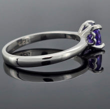 Load image into Gallery viewer, Raund Solitaire CZ Ring