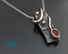 Load image into Gallery viewer, Barnu Pendant