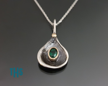 Load image into Gallery viewer, Tiro Pendant