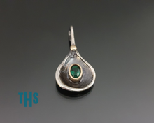 Load image into Gallery viewer, Tiro Pendant