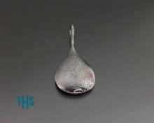 Load image into Gallery viewer, Tiro Pendant