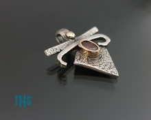 Load image into Gallery viewer, Hitu Pendant