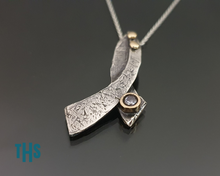 Load image into Gallery viewer, Samo Pendant