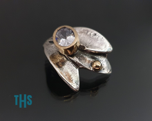 Load image into Gallery viewer, Lifo Pendant