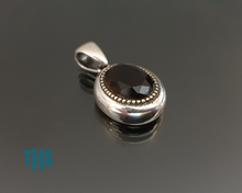 Load image into Gallery viewer, Ovy Pendant