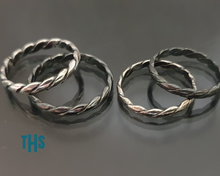 Load image into Gallery viewer, Twisted Ring