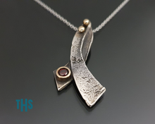 Load image into Gallery viewer, Samo Pendant
