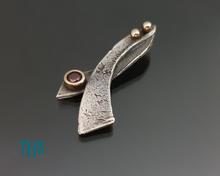 Load image into Gallery viewer, Samo Pendant