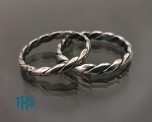 Load image into Gallery viewer, Twisted Ring