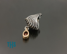 Load image into Gallery viewer, Mumuko Pendant