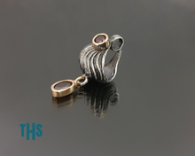 Load image into Gallery viewer, Mumuko Pendant