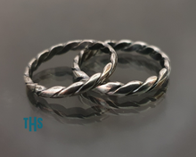 Load image into Gallery viewer, Twisted Ring