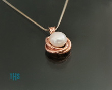 Load image into Gallery viewer, Perlo Pendant