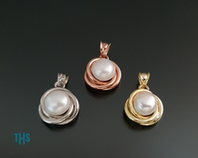 Load image into Gallery viewer, Perlo Pendant
