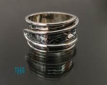 Load image into Gallery viewer, Roly Ring