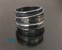 Load image into Gallery viewer, Roly Ring