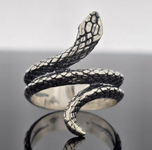 Load image into Gallery viewer, Snake Ring
