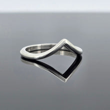 Load image into Gallery viewer, Wishbone Ring
