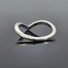 Load image into Gallery viewer, Wishbone Ring
