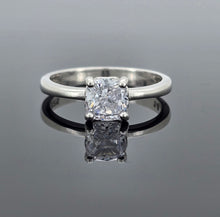 Load image into Gallery viewer, Raund Solitaire CZ Ring
