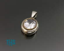 Load image into Gallery viewer, Ovy Pendant
